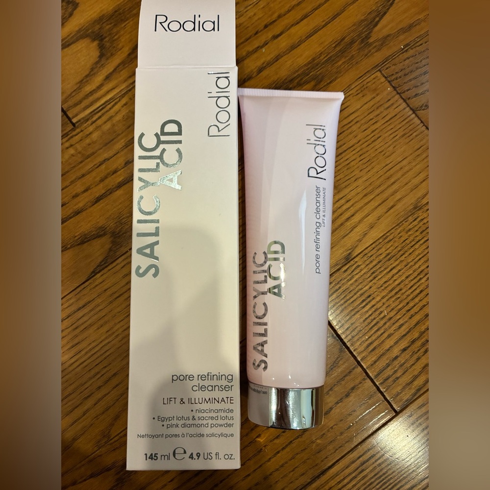 Rodial Salicylic Acid Pore Refining Cleanser 145ml lift and illuminate